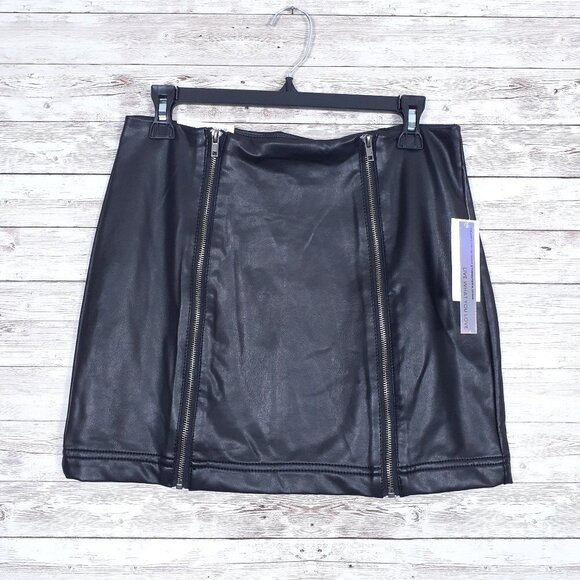 Tinseltown Dresses & Skirts - Tinseltown Faux Leather Skirt M Black Zippers 982